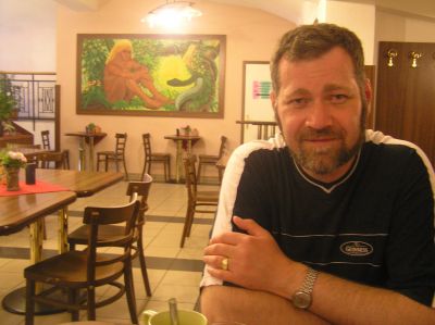 Öyvind på filosofiska fakultetens servering.